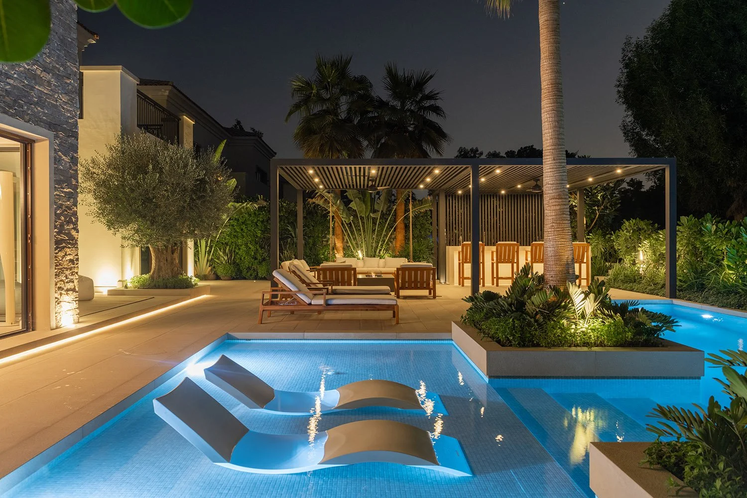Designing a Resort Style Pool for Your Private Residence